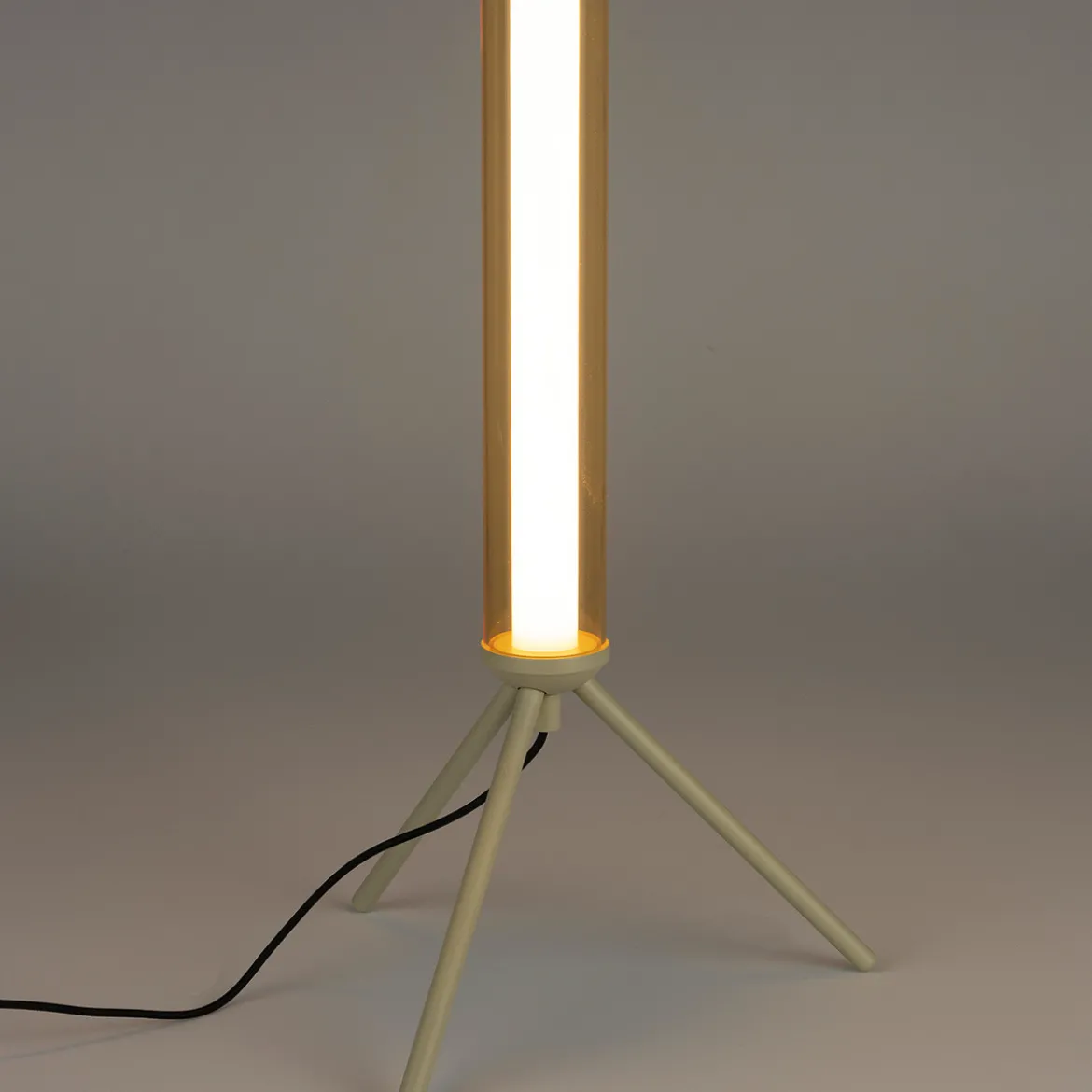 Design tafellamp buis beige - Zuiver Scotty