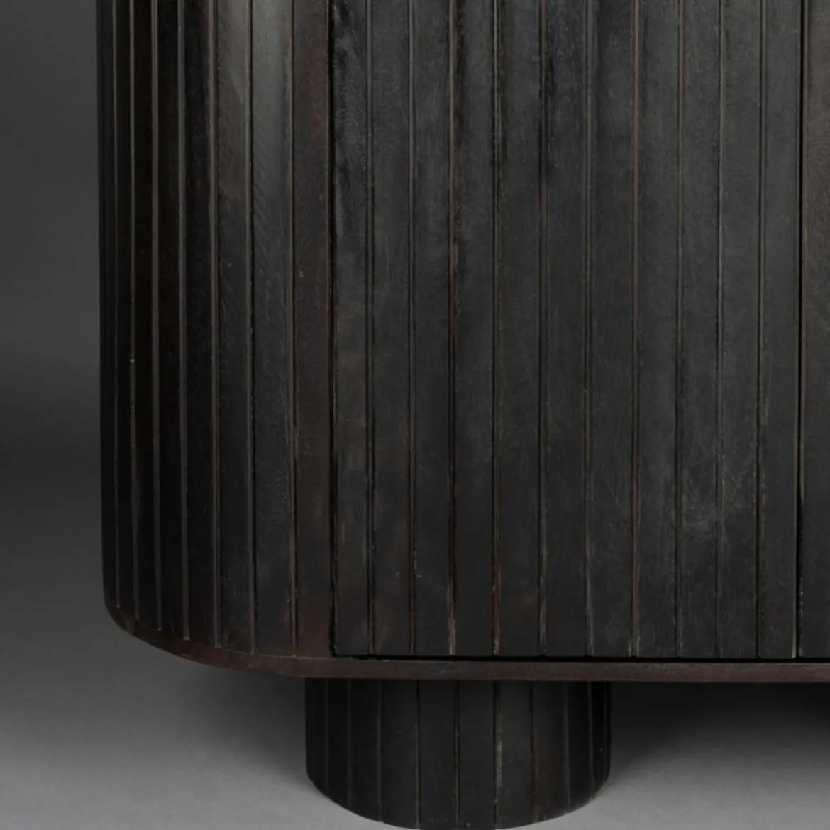 Ovaal dressoir zwart hout - Dutchbone Kenji