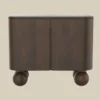 Retro kastje hout met bolpoten - Bodio Dakota