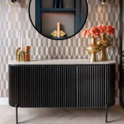 Ribbelhout dressoir met travertin blad - Richmond Interiors Hampton