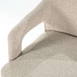 Scandinavische eetkamerstoel met armleuning taupe - By-Boo Fika