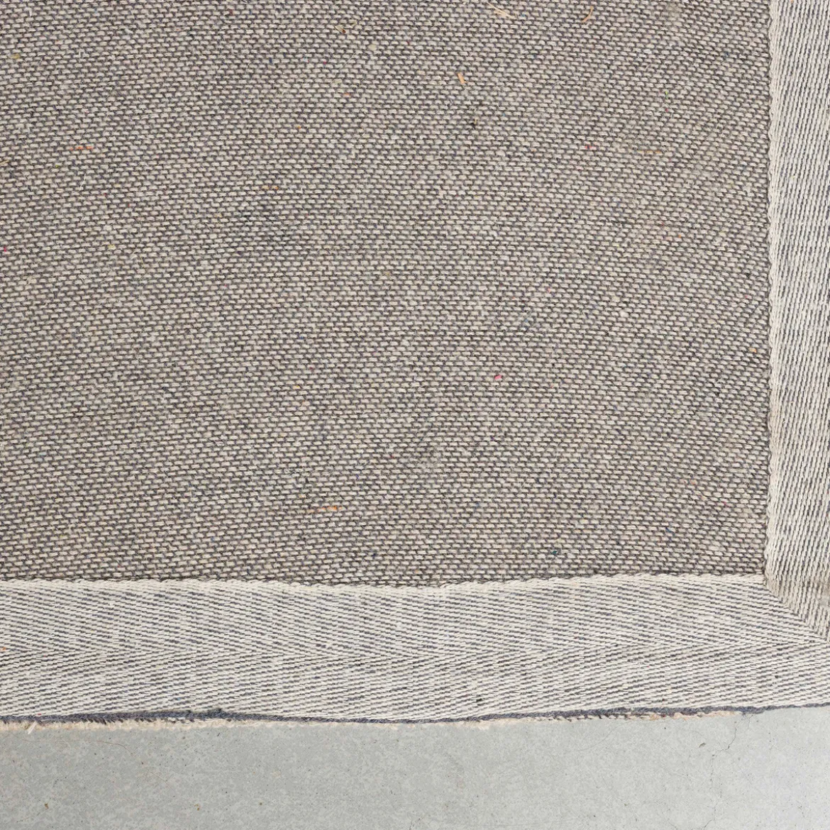 Zacht vloerkleed laagpolig beige - Zuiver Doodle