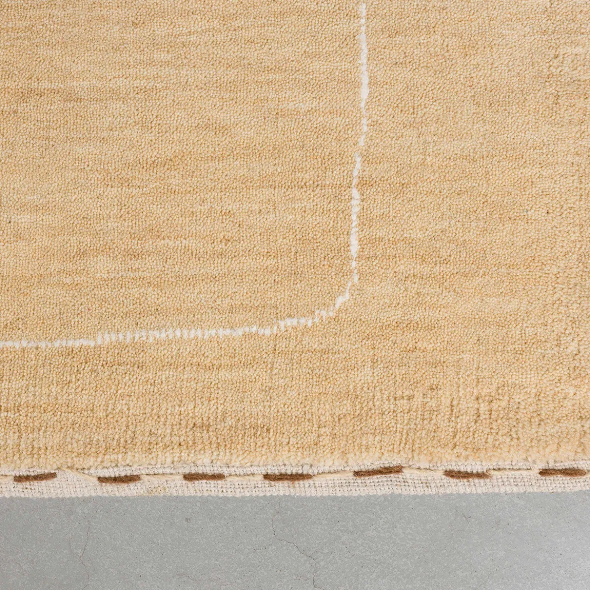 Zacht vloerkleed laagpolig beige - Zuiver Doodle